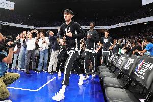 媒体人：小曾不在最佳状态没中国赛篮网不会签他 这就是公关任务