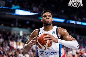 巴克利谈字母哥：这些顶级球星似乎觉得自己天生就该年年争冠