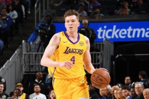 雷迪克：在球队的实战对抗训练中 克内克特一直是队内头号得分手