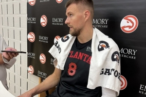 波津：杰伦-约翰逊冲抢篮板快速推进很棒 若没得分我能跟进抢篮板