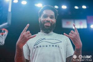 媒体人：外援鲍威尔有可能会提前到山东 和球队合练