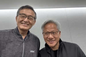 英特尔CEO回应英伟达入股 感谢好哥们黄仁勋！