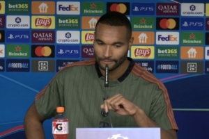 塔：凯恩防守端的付出人们谈得太少 诺伊尔在身后给人极大安全感