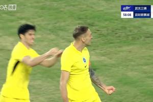 再入一球！十人新鹏城客场2-0领先三镇，杜加利奇包抄破门