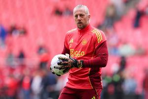 本赛季欧冠最年长球员排行榜：帕斯维尔以居首，诺伊尔、莱万在列