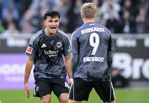 法鹰上新！25岁德国中锋伯卡特前7轮德甲进6球，是队史第二人