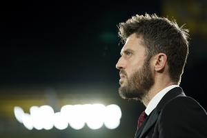 卡里克：曼联让前锋回撤到中场支持B费和卡塞米罗 库尼亚回追积极