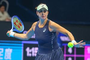 本西奇2-0击败萨斯诺维奇，晋级中国香港站次轮，下轮对阵王雅繁