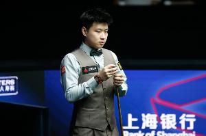 赵心童6-5逆转雷佩凡晋级斯诺克国锦赛16强，将战斯佳辉