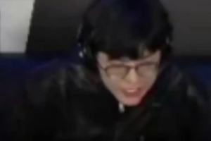 Jiejie：撑过了T1对线还有T1的打团 顶住了T1团战还有一手T1奇迹