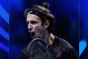 ATP年终总决赛：穆塞蒂2-1力克德米纳尔，1胜1负保留出线希望