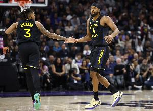 变阵！勇士VS马刺首发：理查德+穆迪上首发 搭配库里巴特勒追梦