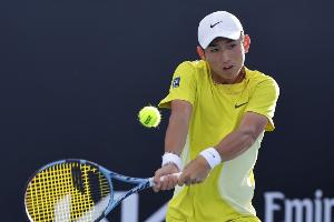 仅用时44分钟！商竣程2-0陈世杰，晋级全运会网球男单次轮