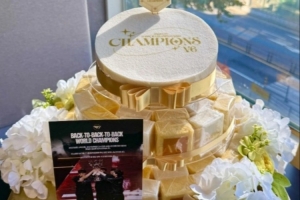 BFX分享T1夺冠年糕：衷心祝贺达成世界纪录三连冠和六冠成就