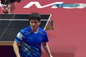 小胖扳平！王楚钦vs樊振东第二局，樊振东11-9拿下扳平大比分