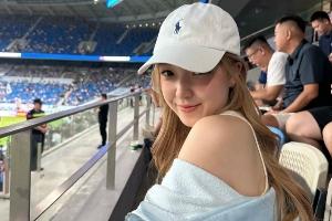 球场情场双德意！拜合拉木脚后跟巧射，评论区疑似女友评论：棒棒