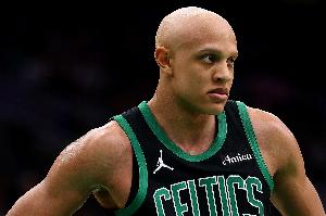 打花了！凯尔特人下半场打出8-0 将分差拉开到22分轰停快船