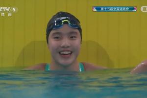 小孩姐第3金！13岁于子迪夺女子400米混金牌，3名10后包揽金银铜