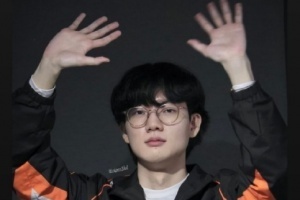 啊？爆料人：BLG和JDG都在考虑Kanavi+Viper 下位替代Xun+ELK