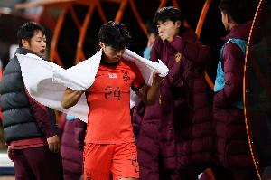 东体：汪士钦意外红牌打乱安东尼奥部署 连胜韩国是最大收获