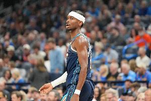 今天没三节打卡！亚历山大轻松砍下33分8板3助2断 赛季第13次30+