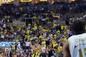 想在扣篮大赛看到的是这样的动作啊！