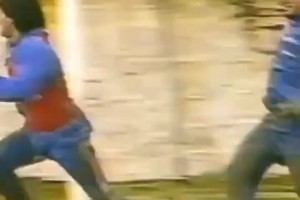 闲庭信步的优雅球王！马拉多纳一己之力撕裂防线集锦！