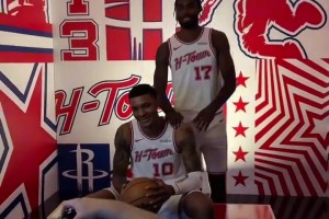 詹姆斯科比谁的防守影响力更大？杨毅：詹姆斯，看他那年防罗斯