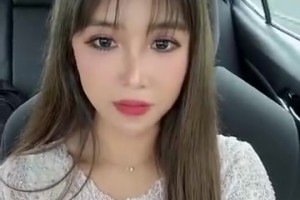 还是大男孩！杨瀚森接受周玲安姐姐的采访，居然显得如此害羞！