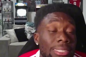 现在世人皆知门德斯，殊不知曾经阿芳世一左后卫