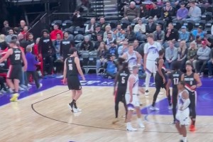 我去~杨瀚森比打3/4号位的马尔卡宁（216）大一圈啊