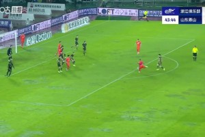这脚凌空打的不错！苏超半决赛南京队率先破僵！