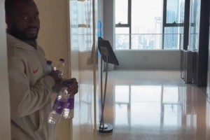 巴尔韦德的腿部力量有多恐怖！穆西亚拉：击中我的好像是皮球吧