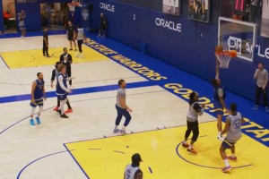 勇士新秀威尔-理查德训练中一记漂亮顺下，巴特勒和科尔赞不绝口