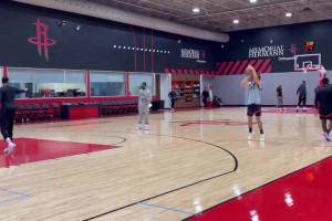 怪不得超远这么准啊！谢泼德训练中都是三分线外一步练投篮的