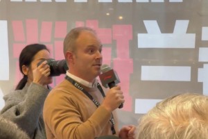 华流才是顶流？！杨瀚森出席活动收到学中文外国球迷提问