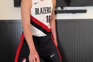 目标成为约老师！杨瀚森手活挑战仅耗时14秒29