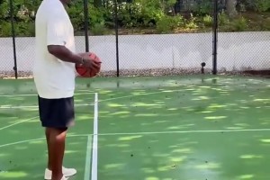 库里逆天表演爆砍42分，率勇士加时战胜掘金，戈登50分成空坎！