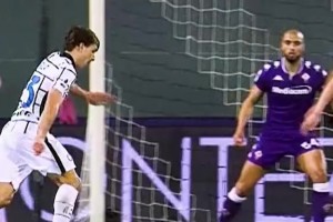 低调大师！国米官推晒视频纪念巴雷拉蓝黑生涯300场❤