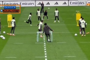 囧！维尼修斯训练赛多次射门不进，队友都看不下去了