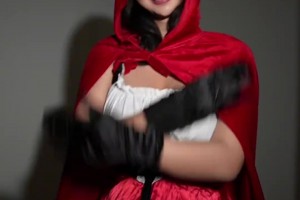 留胡子的吧友可以看看！张曼源络腮胡老公：进入秋冬到底胡子该怎么留？