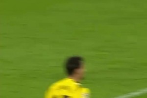 面对旧主自然要全力以赴！名场面：哈兰德的“超级英雄”式进球！