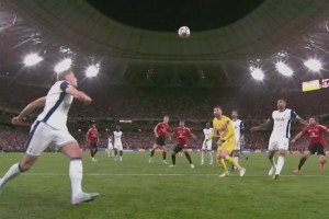 错失奖杯！范德芬这一脚曾让曼联球迷心碎