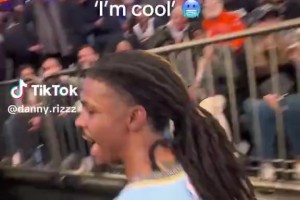 每一次变向、触球都恰到好处！慢镜头看梅西过人，真是一种享受