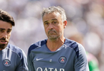 巴黎主帅恩里克：球队踢得非常糟糕不配获胜，希望杜埃的情况不是太严重