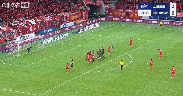 维塔尔任意球破门，上海海港1比0浙江队