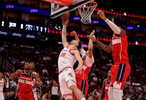 打疯了！火箭27分领先打爆鱼腩：杜兰特轰19分，替补悍将13分